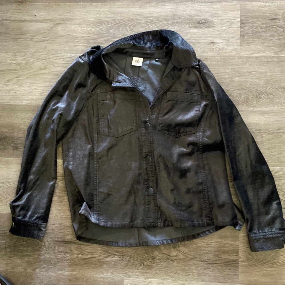 Cabi shirt/jacket with pockets and button closure